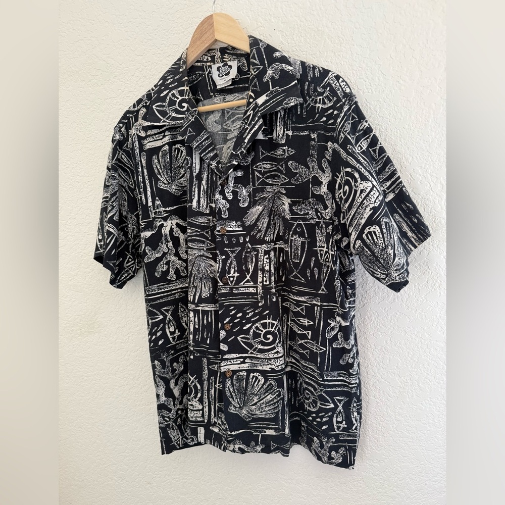Hilo Hattie Black and White Hawaiian Short Sleeve Button Down‎ Shirt Size Large